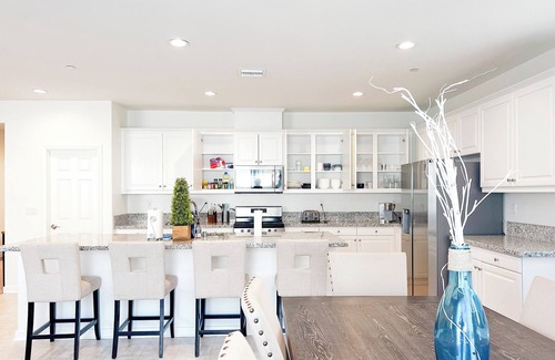 Colton House | 🌟Modern & Cozy Home with Mountain View near Downtown Riverside🌟