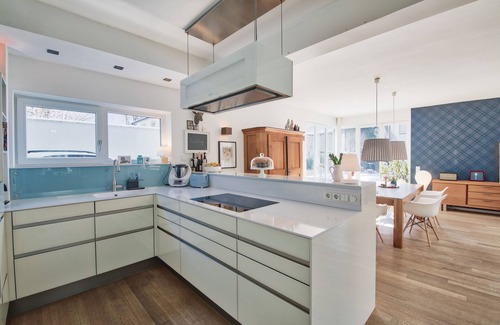 Gartenstadt Trudering Villa | Modern, cozy villa with pool and garden