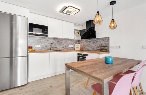 Urbanizacion Costabella House | Modern detached private house 60 meters (2 min walk) from the beach!