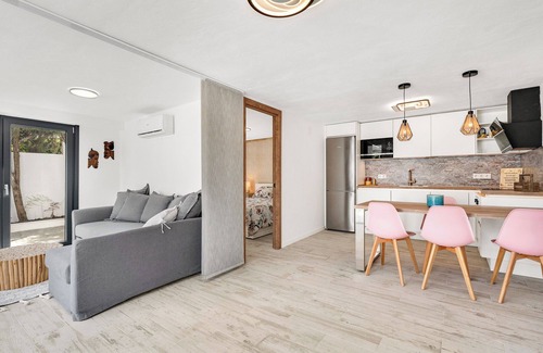 Urbanizacion Costabella House | Modern detached private house 60 meters (2 min walk) from the beach!