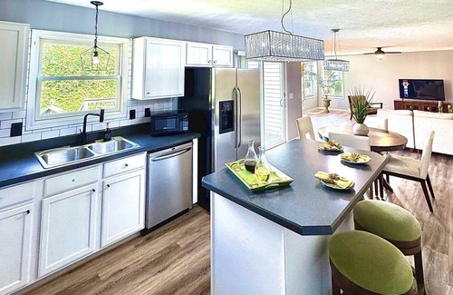 Tuttle West House | Modern Dublin: Hot Tub, Gym, Theater, Man Cave