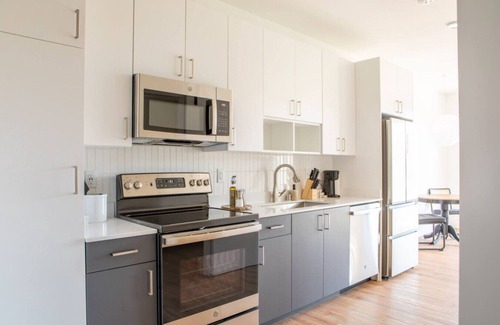 East Town Apartment | Modern East Side 1BR Apt with Balcony, Pool, and Gym