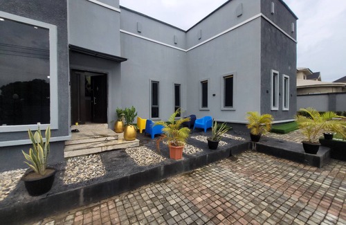 Oba Ile Apartment | Modern Elegance meet urbannLuxury Apartment nComfort:Your Ideal Apartment Awaits