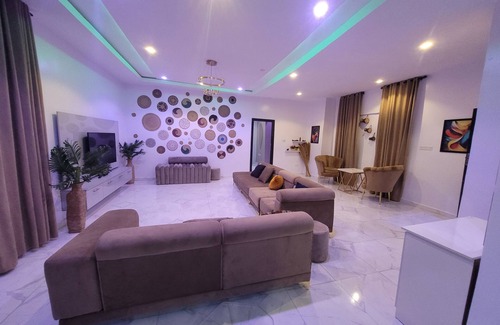Oba Ile Apartment | Modern Elegance meet urbannLuxury Apartment nComfort:Your Ideal Apartment Awaits