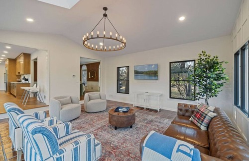 Montebello House | Modern Estate: Theater, Fire Pit & Vibes!