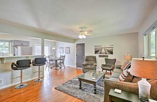 Excelsior Springs House | Modern Excelsior Springs Home with Deck and 3 Acres!
