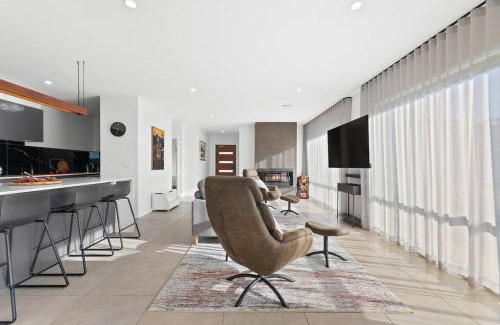 North Batemans Bay House | Modern Family Getaway