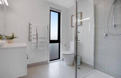 Auckland House | Modern Family Home 7km Airport Free Park