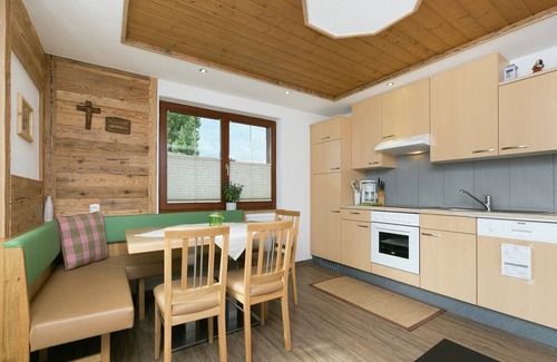 Unterlaengenfeld Apartment | Modern flat in Längenfeld near ski area