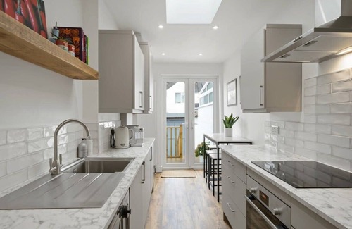 Exmouth Apartment | Modern Flat Minutes from Exmouth Sea Front