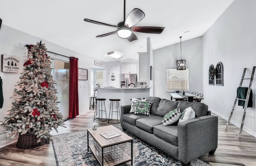 Doctors Inlet House | ★Modern Green Cove Springs 7Beds Fence Beach45min★