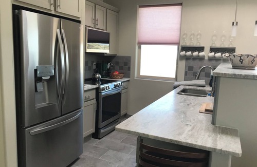 Mesilla Park House | Modern guesthouse on 11.5 amazing desert view acres.