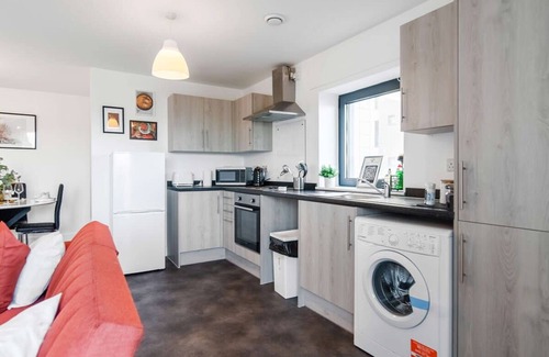 George Green Apartment | Modern Heathrow 1 Bed Apartment