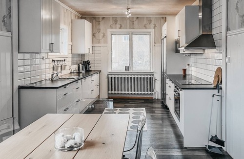 Fredriksberg House | Modern holiday home in Säfsen not far from the slopes