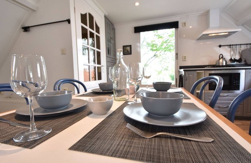 Wolphaartsdijk House | Modern Holiday Home in Wolphaartsdijk with Private Garden