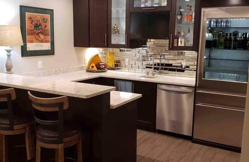 Woodbury House | Modern Home Near Mall of America