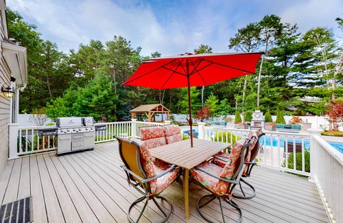 Mashpee Neck House | Modern home with dog-friendly yard, private pool/hot tub, pickleball & fast WiFi