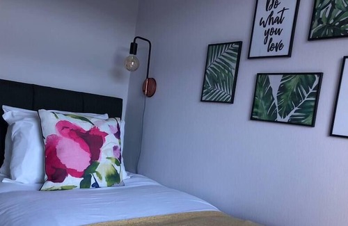 Coventry House | Modern house│Parking│A45/46│Airport│EMPOWER HOMES