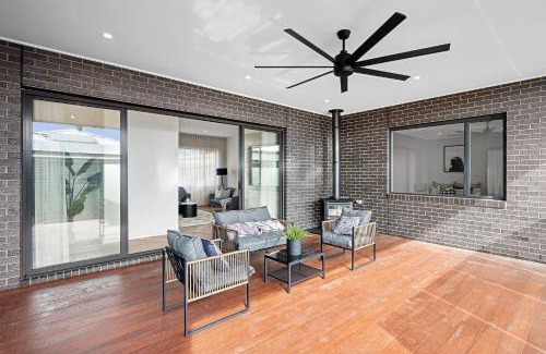 Highton Villa | Modern House with Elegant views