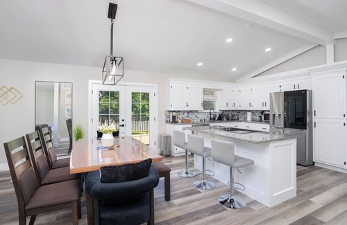 Brookline Station House | Modern House with King Suite! Relaxing Retreat!