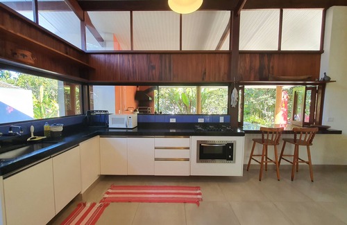 Itamambuca House | Modern house with pool for vacation on Itamambuca Beach