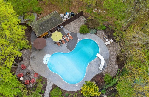 Pine Bush House | Modern Hudson Valley Oasis - 1.5hrs from NYC with heated pool, hot tub, sauna!