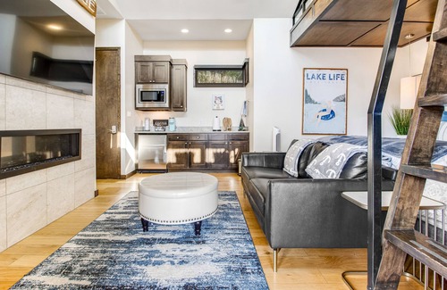 Spicewood Cabin | Modern lakeside cabin with loft, outdoor kitchen, alfresco dining, soaking tub