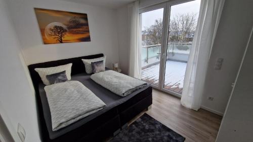 Nordstadt Apartment | Modern Living Apartment with Sunset Terrace