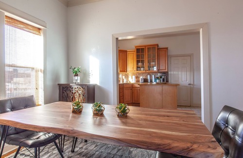 Independence Apartment | Modern Loft on the Historic Independence Square #B