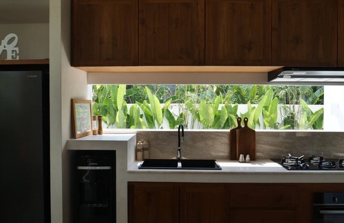 Cepaka House | Modern Luxurious villa, with rice field views, and a 10-minute drive to Canggu.