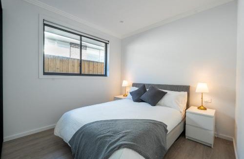 Airds House | Modern, Luxurious & Brand New Home 4 bedroom home in Sydney