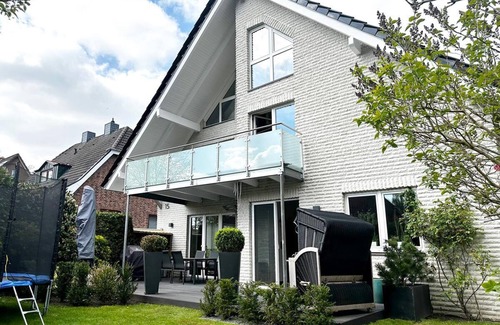 Pinneberg House | Modern, luxurious house, garden, balcony, 3 bedrooms, office, Pinneberg Hamburg