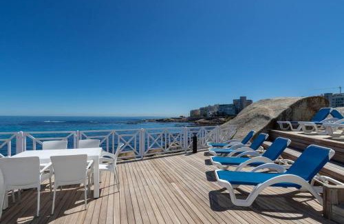 Bantry Bay Apartment | Modern & Luxurious Seaside Apartment