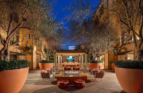 Irvine House | Modern, Luxury, 2 Bedroom (3 Bath) Townhome