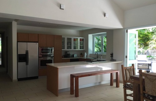 Culebra House | Modern luxury island home