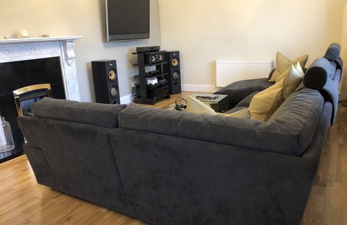 Riverstown House | Modern luxury near Cork city. Great beds, Powerful showers, Steam Room & Gym!