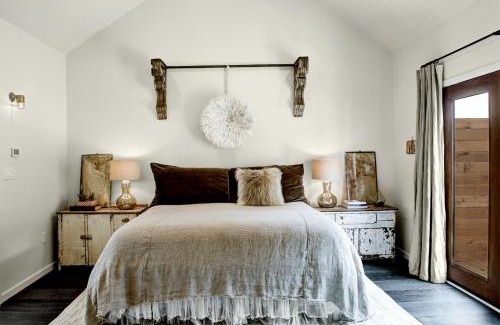 Round Top House | Modern Luxury Rental with Bohemian Decor near Antique Show in Round Top, Texas