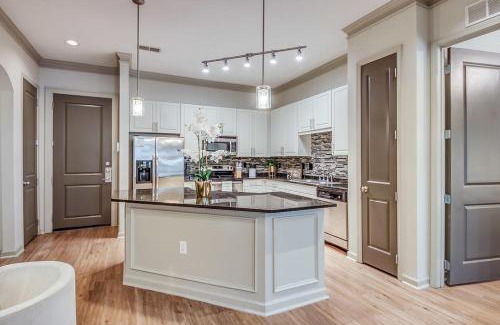 Cumberland Apartment | Modern luxury retreat!