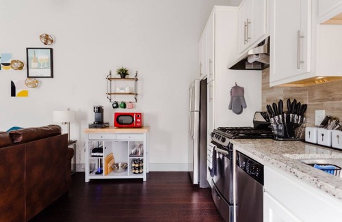 Blackshear-Prospect Hill House | MODERN & LUXURY STAY in Austin, Mins to Downtown!