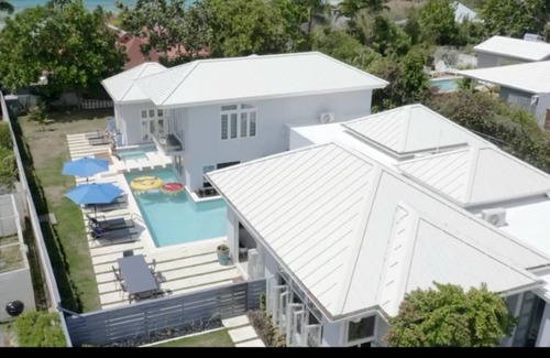 Silver Sands Villa | Modern, luxury villa in one of Jamaica's most exclusive gated beach communities.
