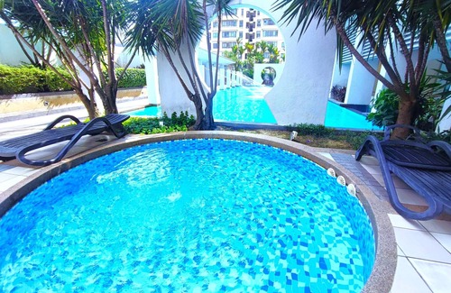 Kampung Segambut Dalam Apartment | Modern Mont Kiara Homestay, Izen Kiara 1, 163 Park