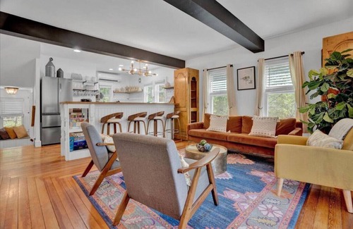 Mount Pocono House | Modern Mountain Retreat w/Hot Tub: Close to All!