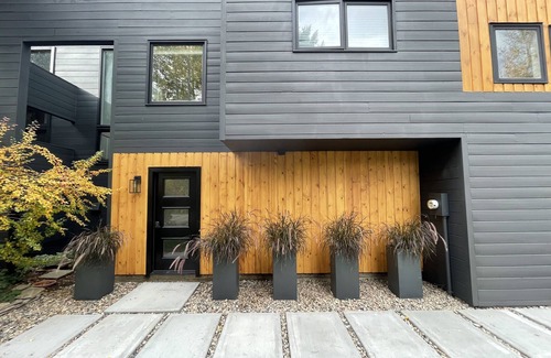 Eagle-Vail House | Modern mountain ski home ~ Hot tub, fireplace, King beds