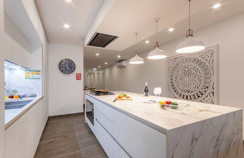 Qawra Apartment | Modern Beautiful Pool And Sea Apt Qawra, Qawra - Saint Paul's Bay, Malta