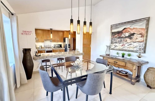 San Antonio Tlayacapan House | Modern Ajijic 1 King Bedroom with Great Patio - Waking Distance To Everything