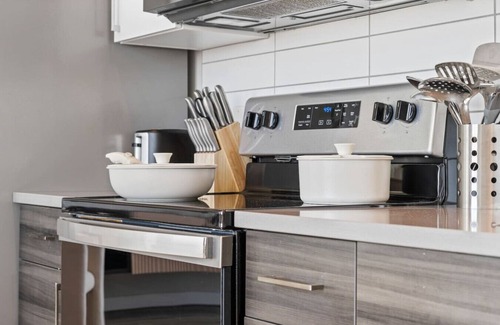 St. Petersburg - Clearwater Apartment | Modern Nest Near Central Ave