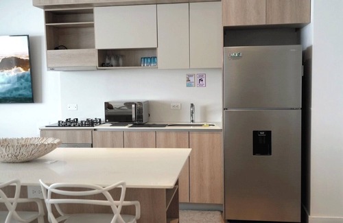 Punta Hansa Apartment | Modern new 3 bedroom apartment 5min walk to beachl/shops/restaurants