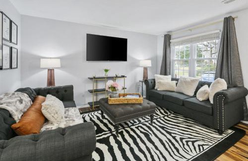 Countryside House | Modern, Office, Fast WiFi, 40 Mins to DC