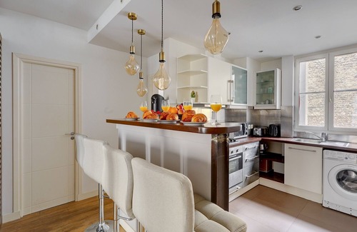 Quartier de l'Ecole-Militaire Apartment | Modern Paris 2BR near Montparnasse