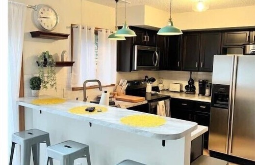 Drums House | Modern Poconos House, 3br 2ba, HOT TUB, Privaten